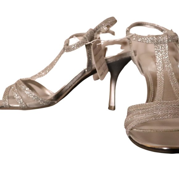 ✅️UNLISTED KENNETH COLE WOMEN'S FORMAL SILVER GLITTER HEELS - Picture 2 of 5